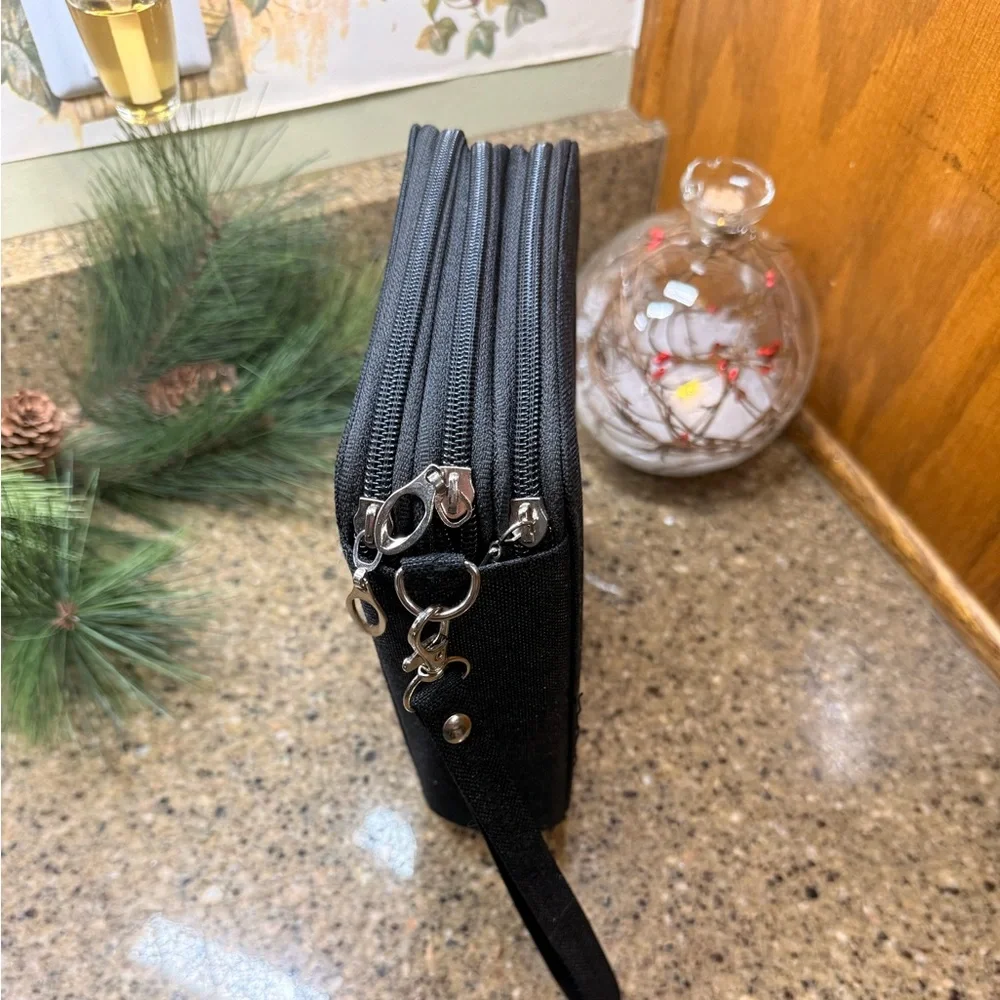 🖊️🖤 Black Pencil / Pen Case – 3 Zipper Sections 🖤🖊️